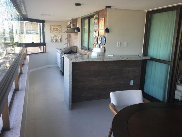 Excelente apartamento alto padrão,amplo com 4 suítes,3 vagas de garagem . Financia