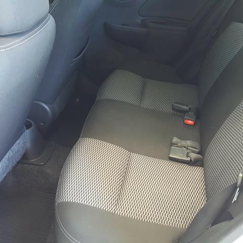 Nissan March 1.0 SV 2015 - Foto 14