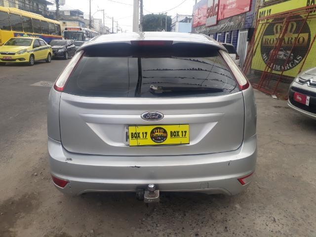 Oportunidade!!!! Focus Hatch 2.0. ano13 automático com GNV!! - Foto 5