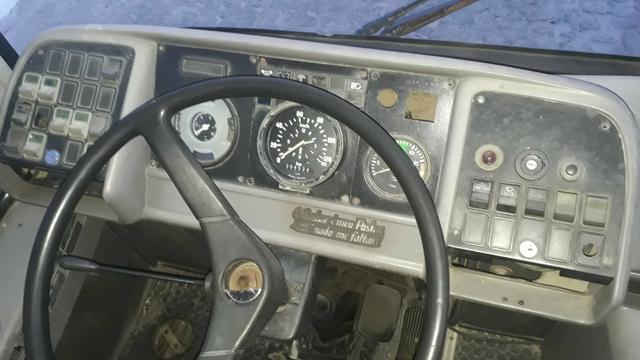 Ônibus Mercedes ano 84 - Foto 4