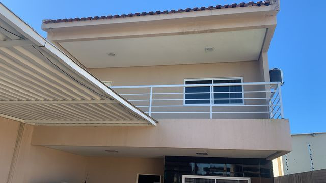 Casa primeiro andar com 3 suítes