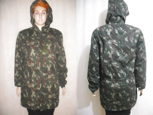 sobretudo camuflado masculino