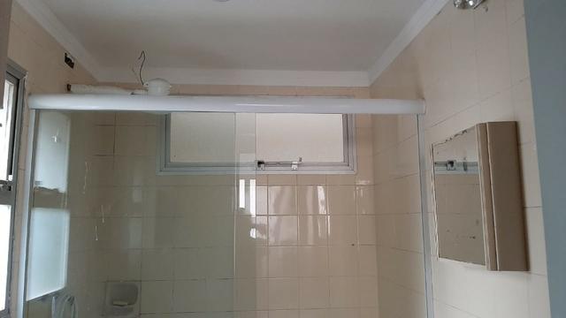 Kitnetão com Garagem e Sacada-Centro-Alugo - Foto 9