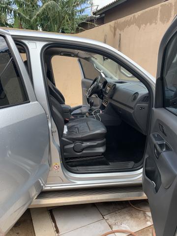 Vendo volkswagen Amarok 2013 aceito trocas - Foto 7