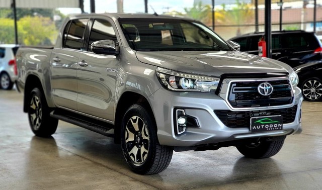 HILUX CABINE DUPLA SRX TOP 2019 EDIÇÃO COMEMORATIVA 50 ANOS