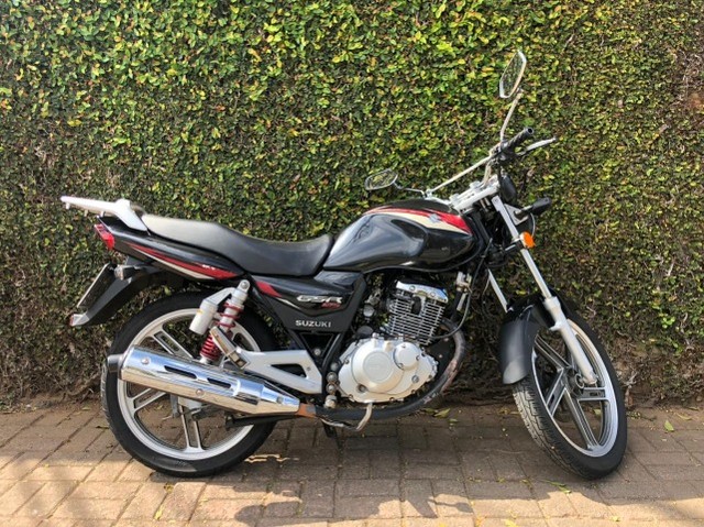 SUZUKI GSR 125 2015