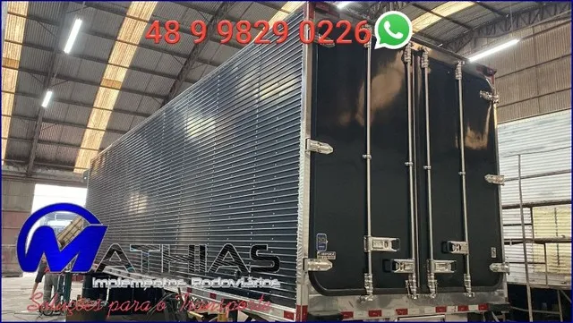 Baú gancheiro 9.50m Ibiporã capacidade 18 paletes