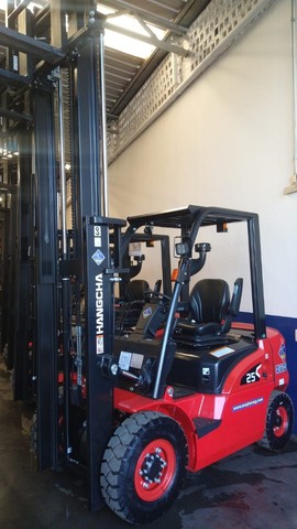 Empilhadeira Hangcha XR25|Diesel| torre Duplex - Foto 2