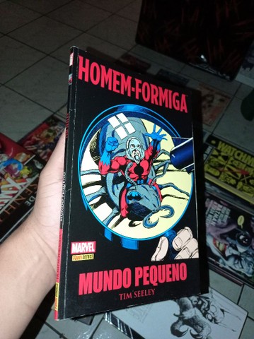 Homem Formiga mundo pequeno 