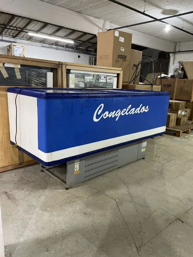 Ilha Congelados 2M Vidro reto Semi Nova (Ester)