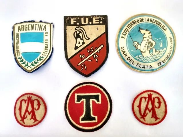 Distintivos De Clubes E Federações Esgrima