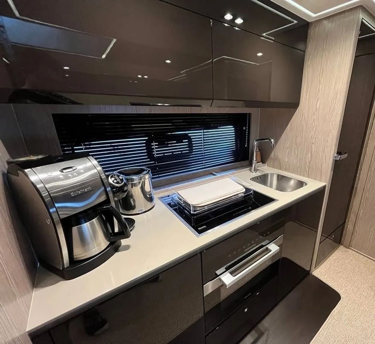 Azimut Atlantis 51 - 2023 x2 Volvo IPS 850 ñ Sessa Intermarine Phantom - Foto 6