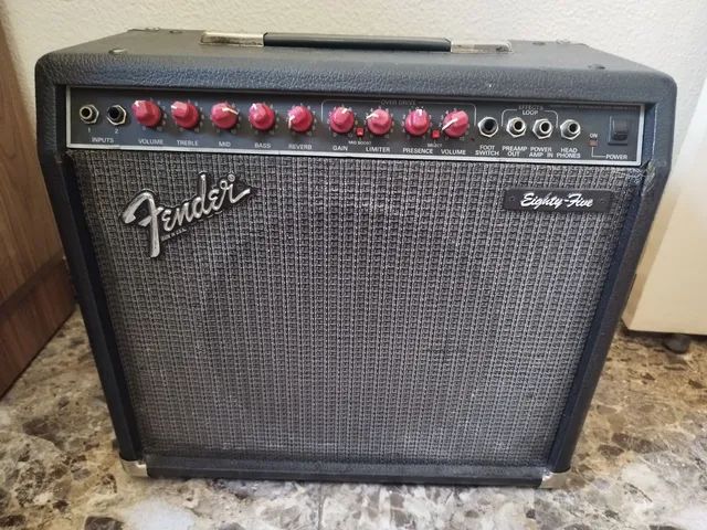Amplificador Fender Eighty-Five