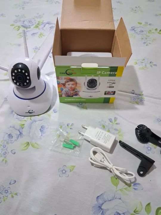 Camera Wi-Fi  de 3 antenas. Nova.