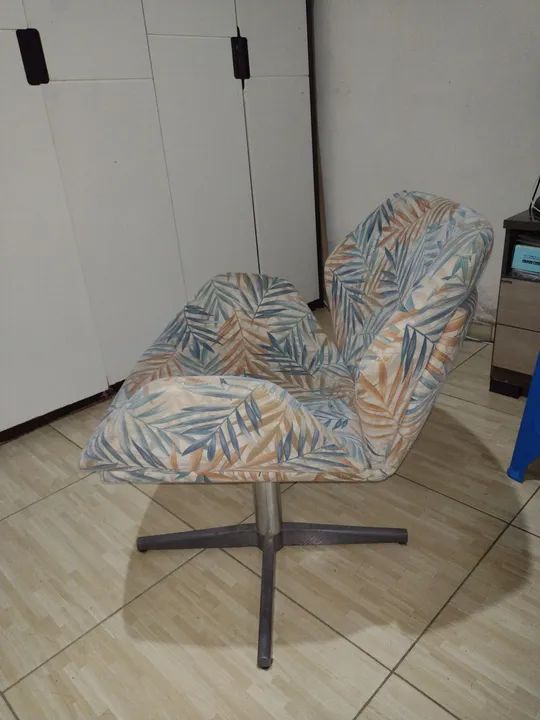 Poltrona Giratória Decorativa - Foto 3