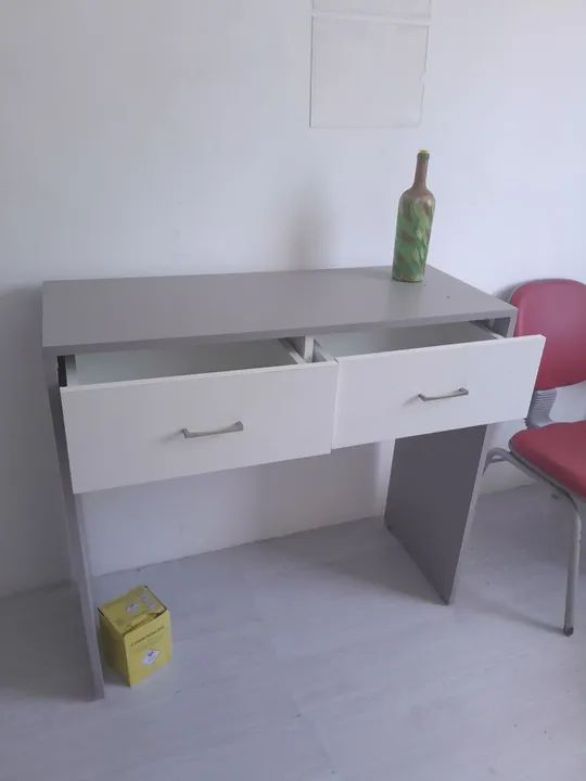 Mesa de Apoio com 2 Gavetas - Foto 2