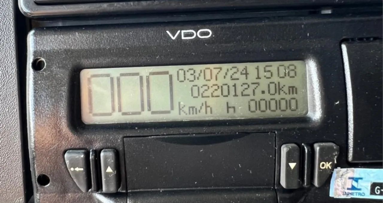 VW 24.280 ano 2022, 6x2 e baú refrigerado, em SP - Foto 6