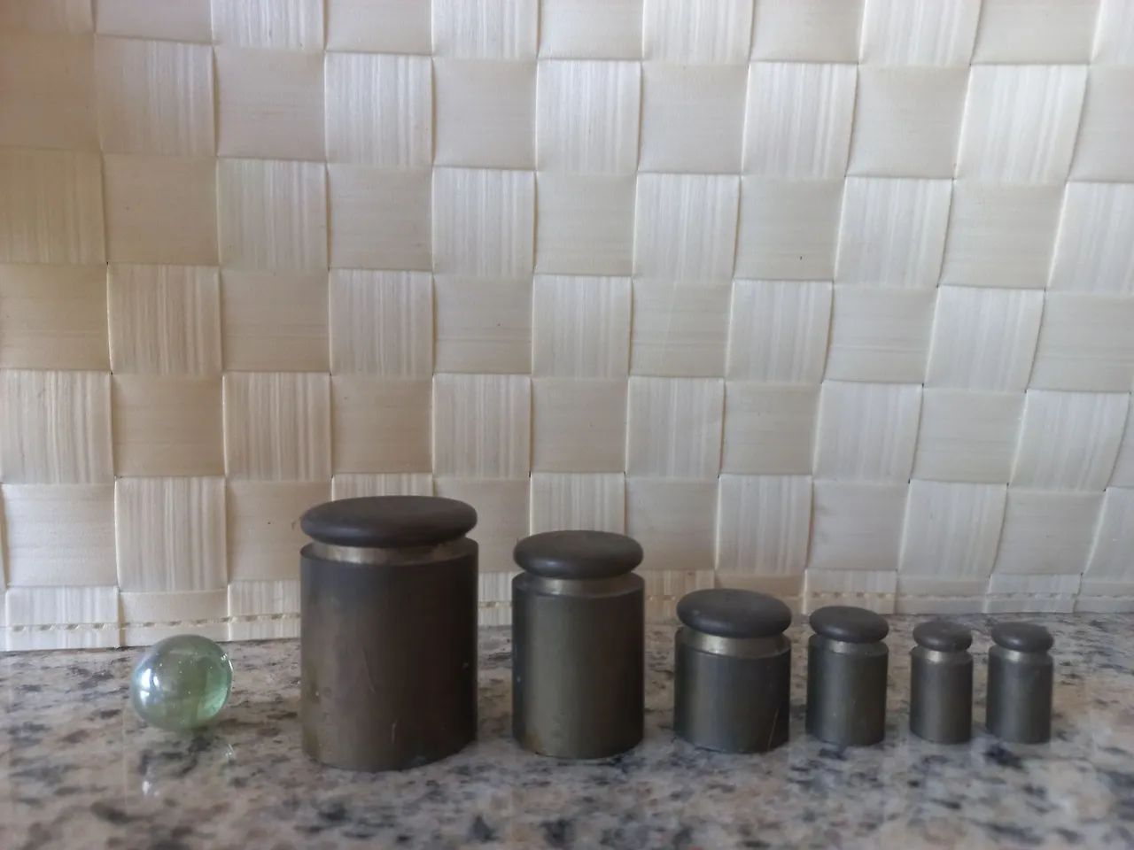 Jogo de Pesos de Latão Antigo - Decoração Vintage