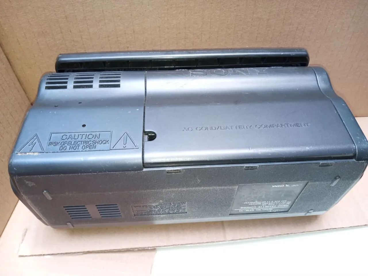 Rádio gravador antigo Sony CFM 10 - Foto 3