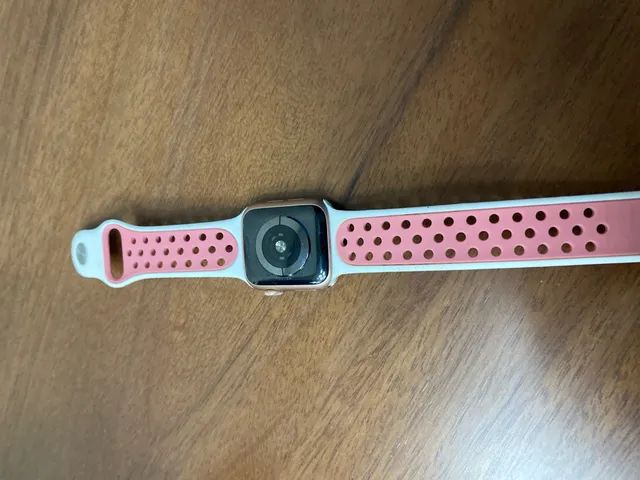 Apple watch nike rose sales gold