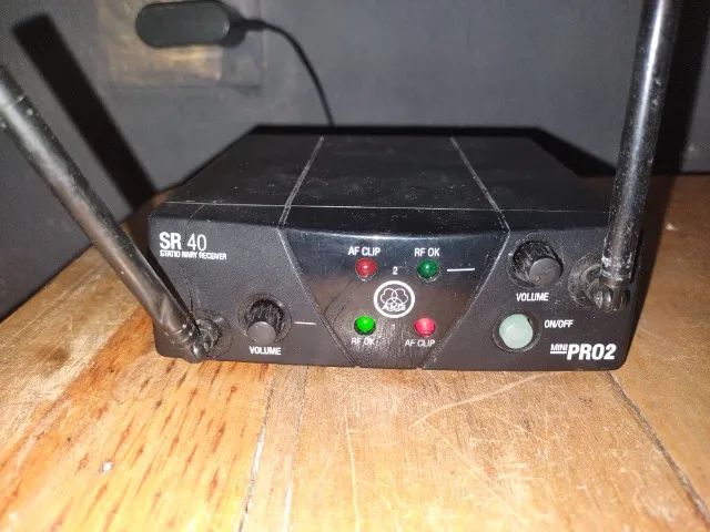 Receptor AKG WMS 40 Pro2 Mini Dual Instrument  - Foto 5