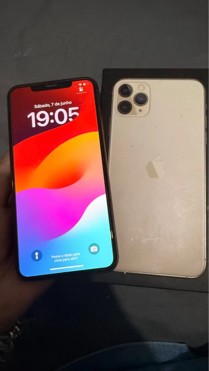 iPhone 11 Pro Max Dourado - 256 gb de memória