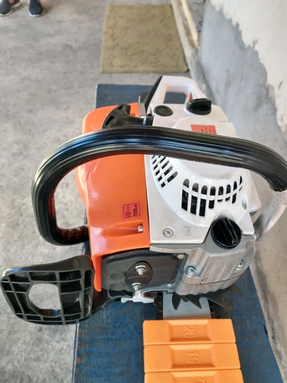 Moto serra à gasolina.  - Foto 5