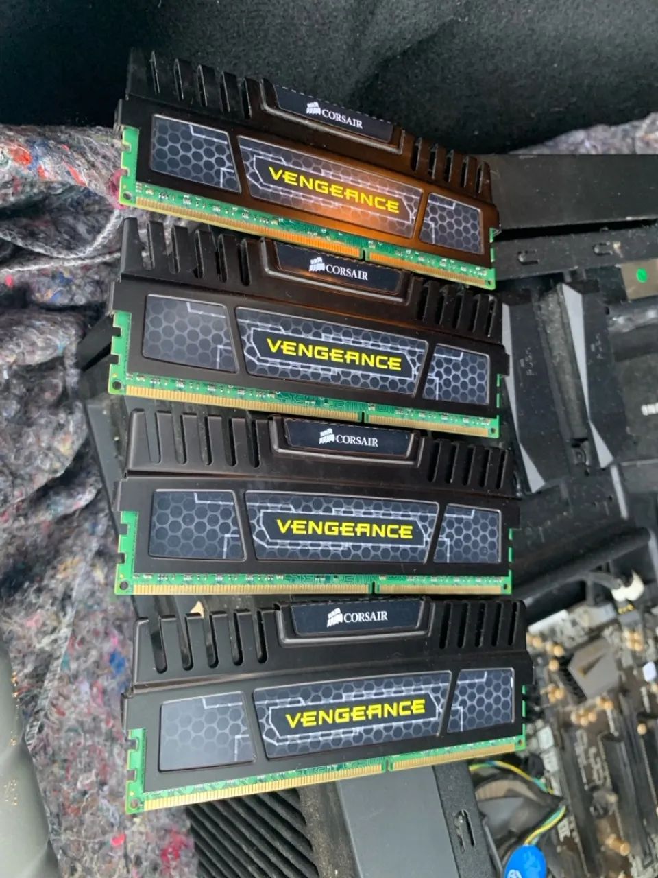 Memórias RAM Corsair Vengeance kit 16gb 4x4gb
