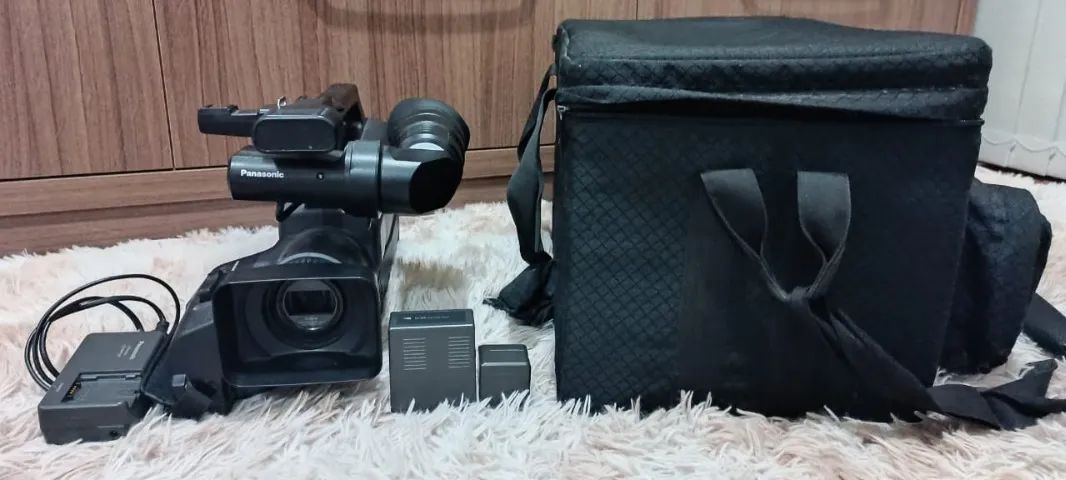 Filmadora Panasonic Hmc70P para transmissão e gravação