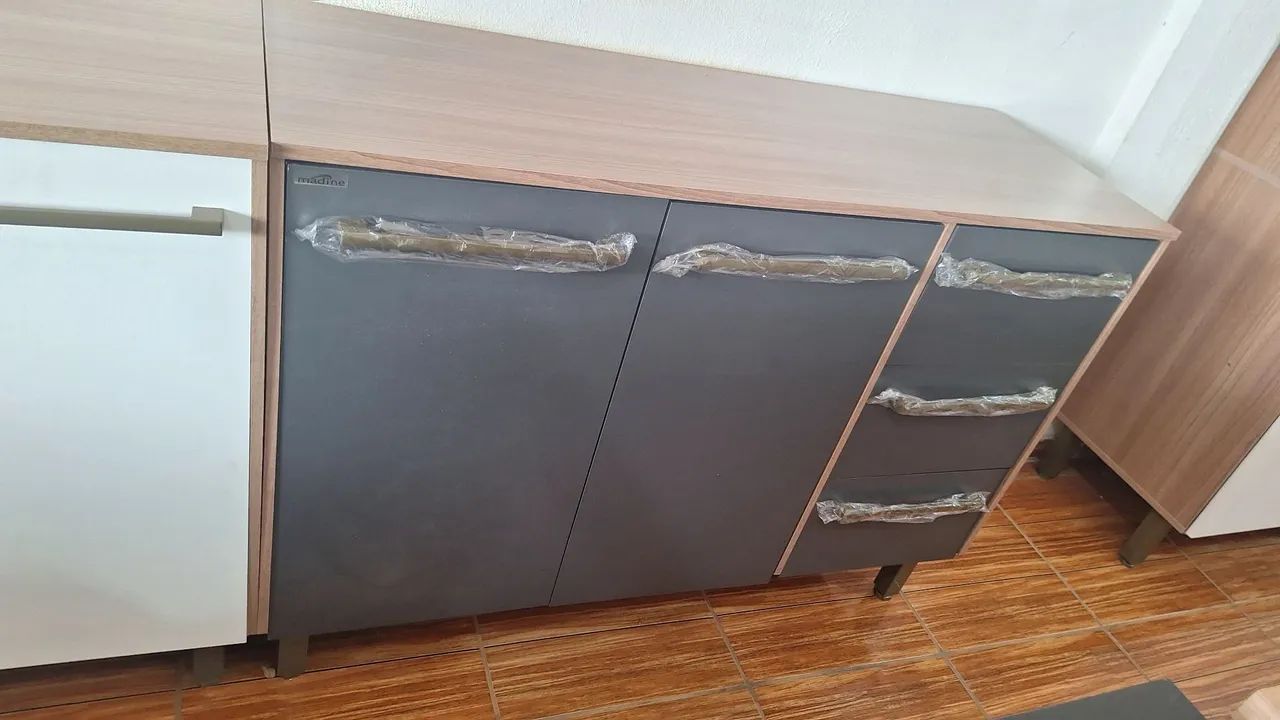 Balcão de cozinha 2 portas 3 gavetas  - Foto 3