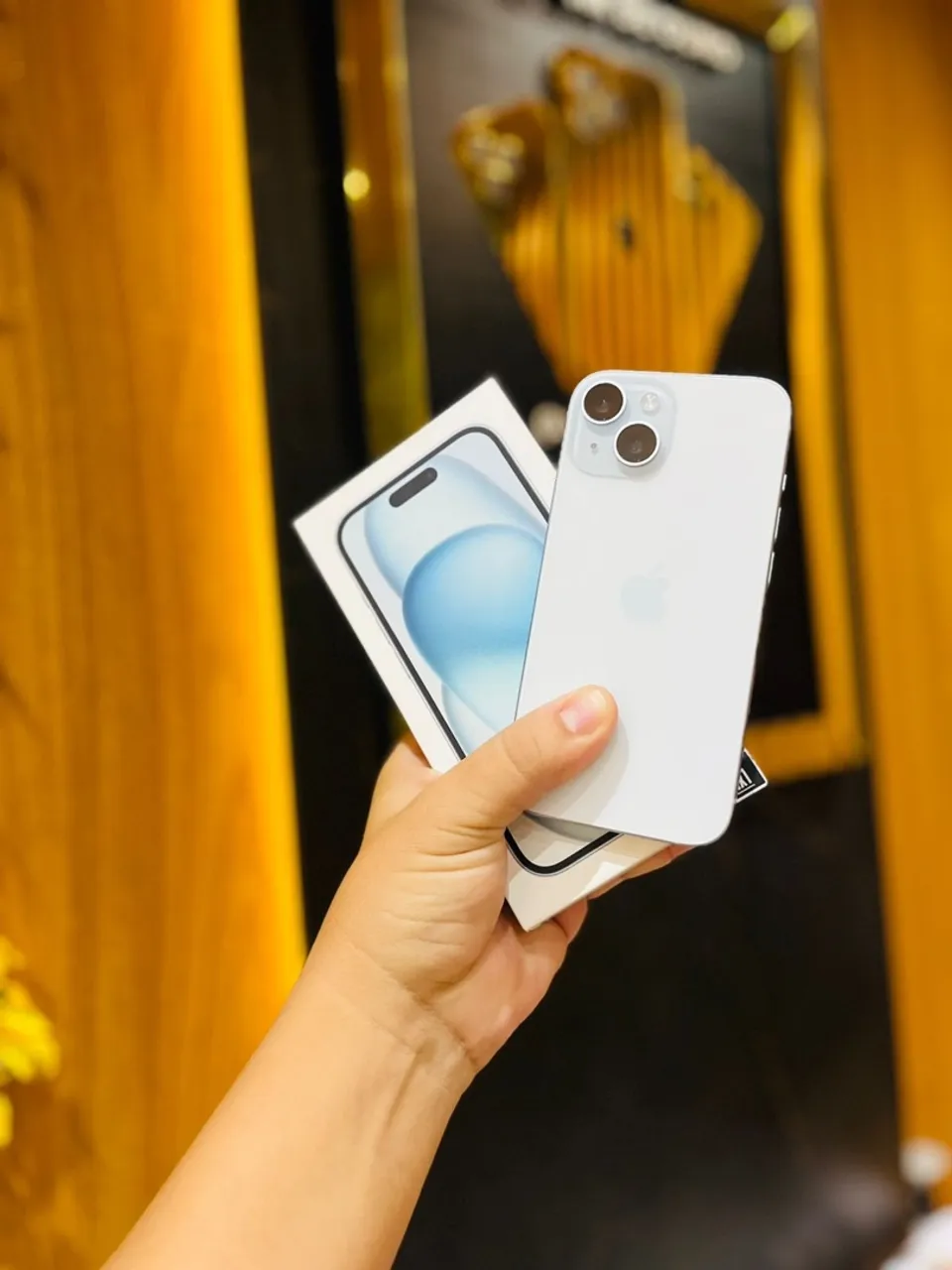 IPHONE 15 128GB novo - leve brinde