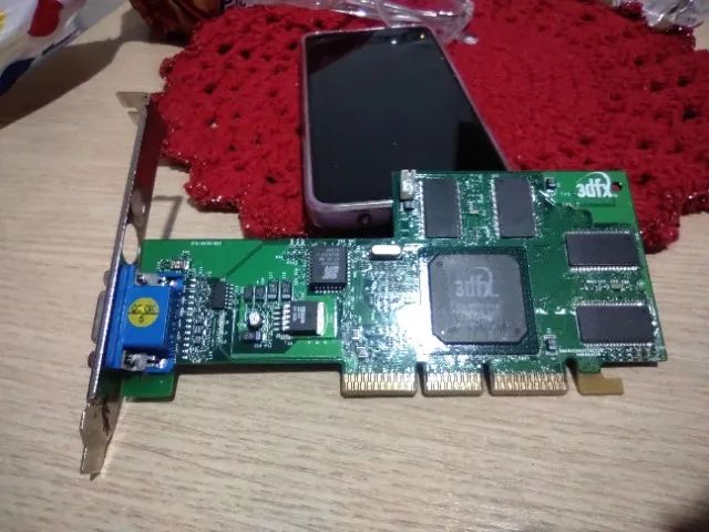 Placa de video 3DFX AGP antiga para coleção, epxosição, quadro, vitrine - Foto 3