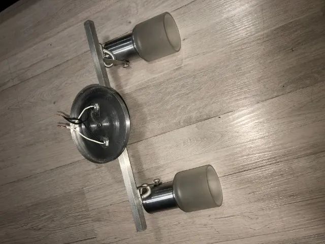 Luminária em trilho de aço - Foto 2