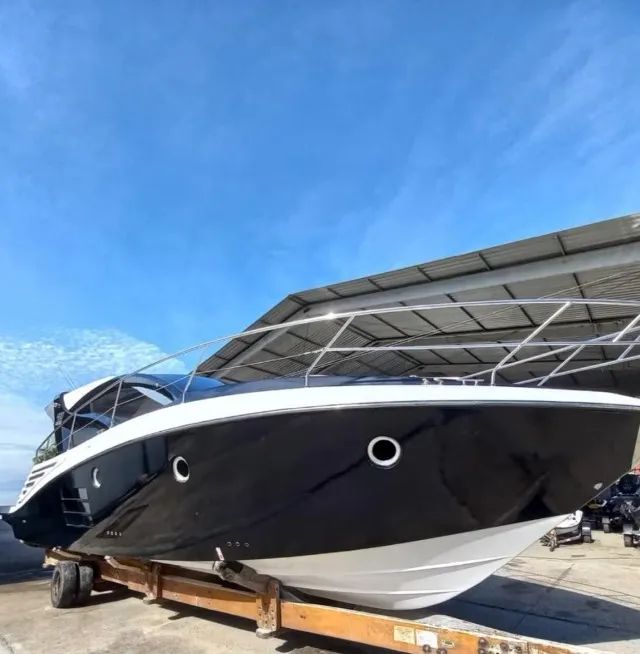 LANCHA ARMATTI 40 PÉS GRAND COUPÉ