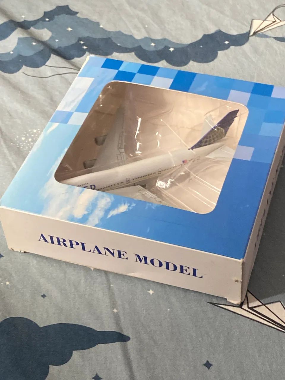 Miniatura da aeronave Boeing 747-400 - Foto 3