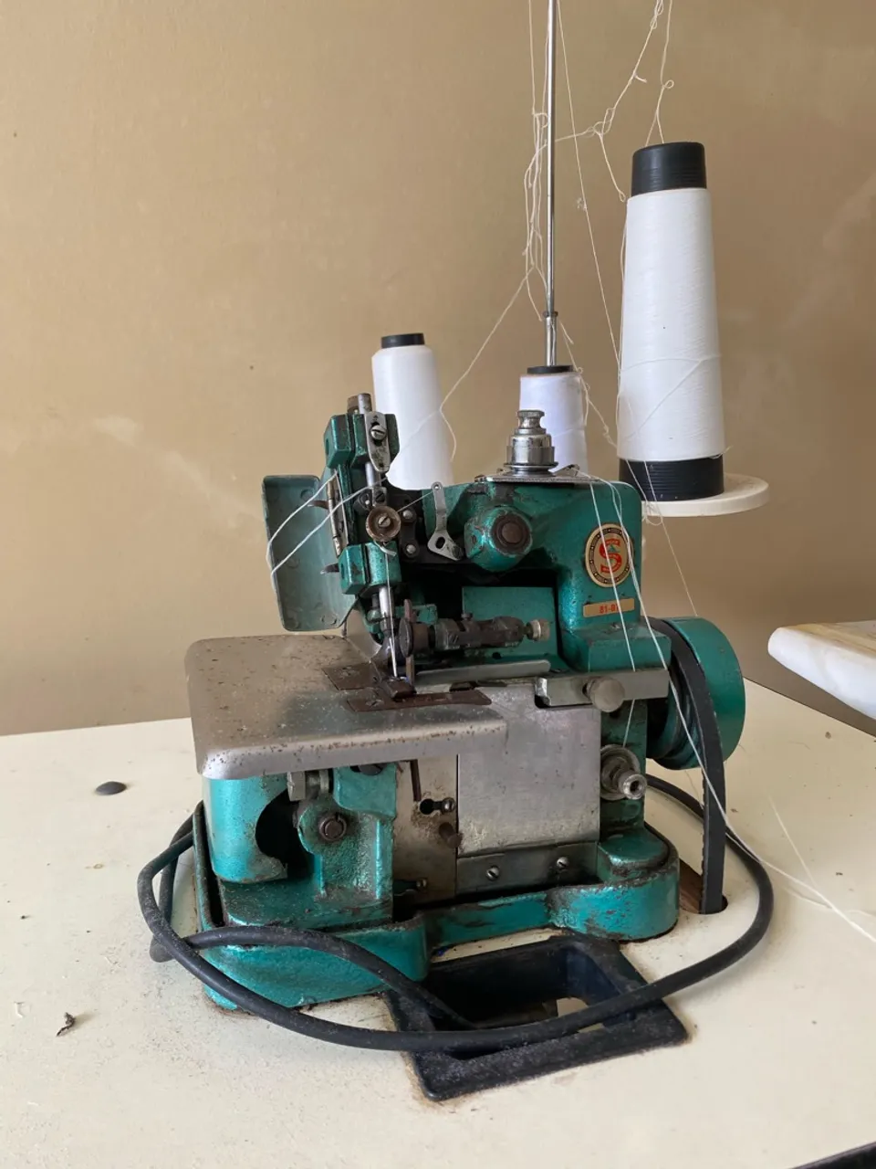 Máquina de Costura Overlock Semi-Industrial Singer (Negociável)