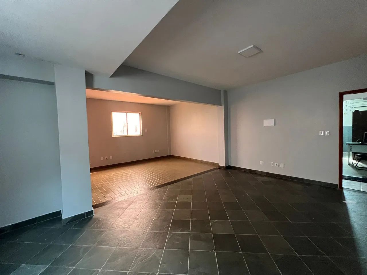 Sala, 50m², no Ed. Antônio Velho na Campina