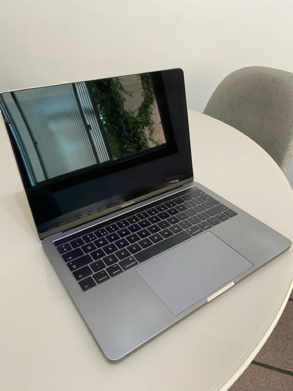 macbook pro 13 i7 16gb