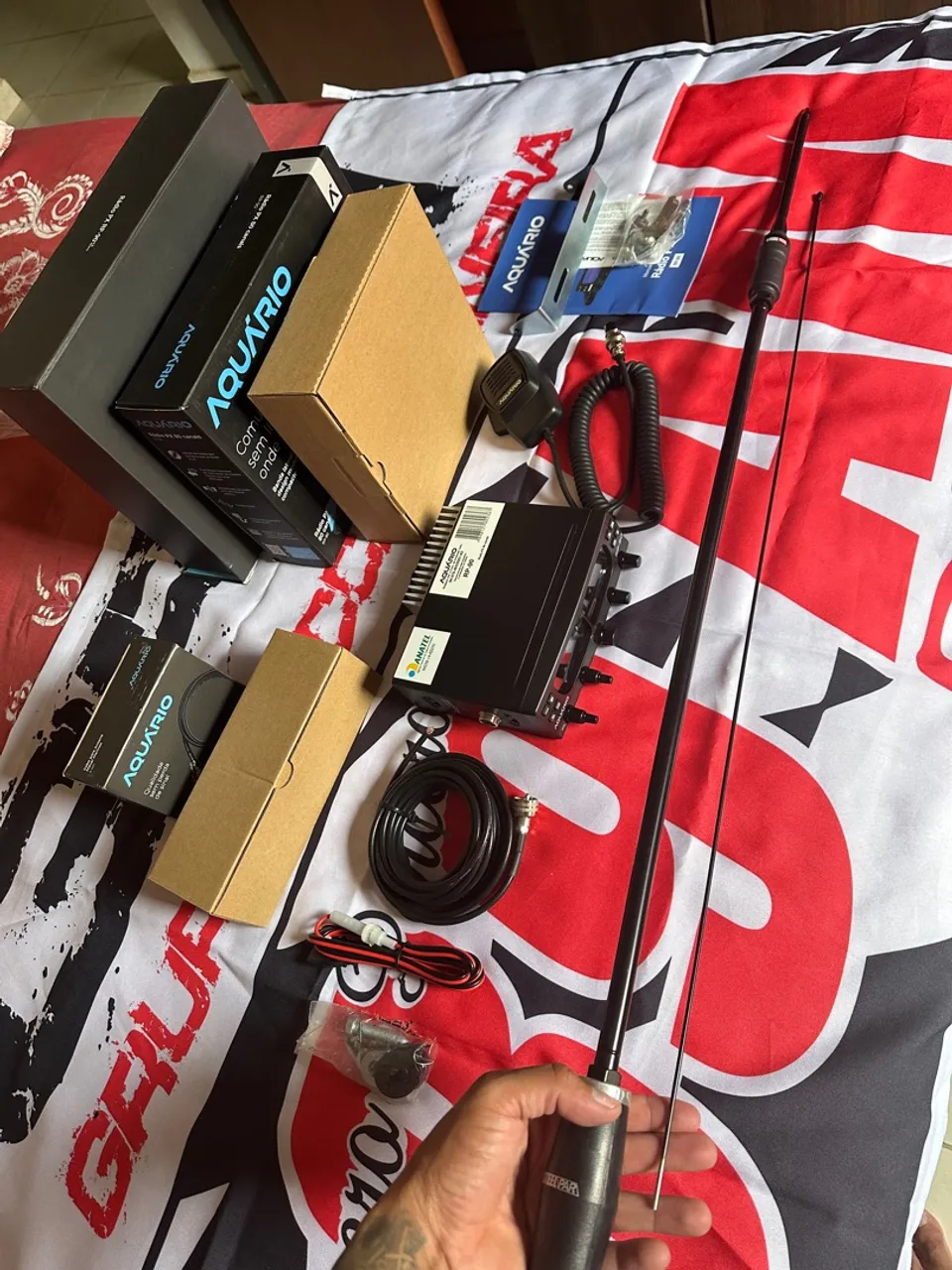 Kit completo de rádio comunicador Aquário para caminhão