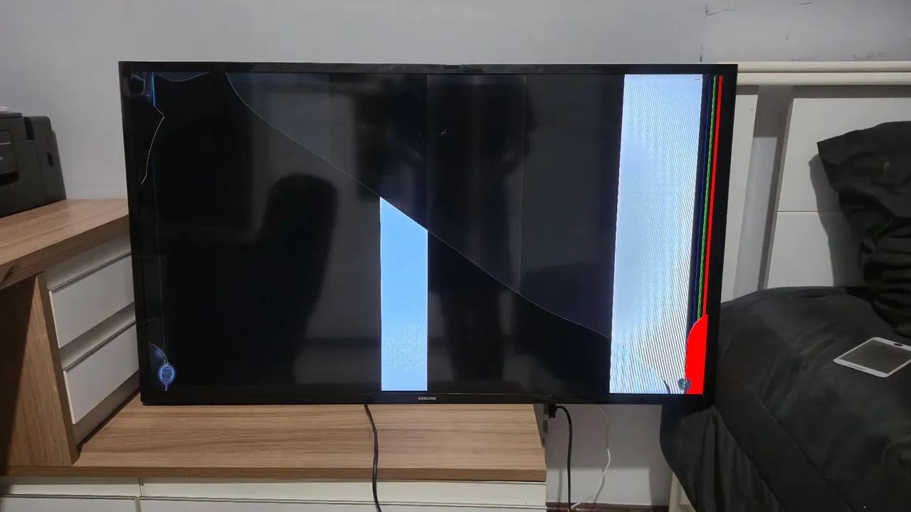 TV Samsung smart 43pl quebrada - Foto 2