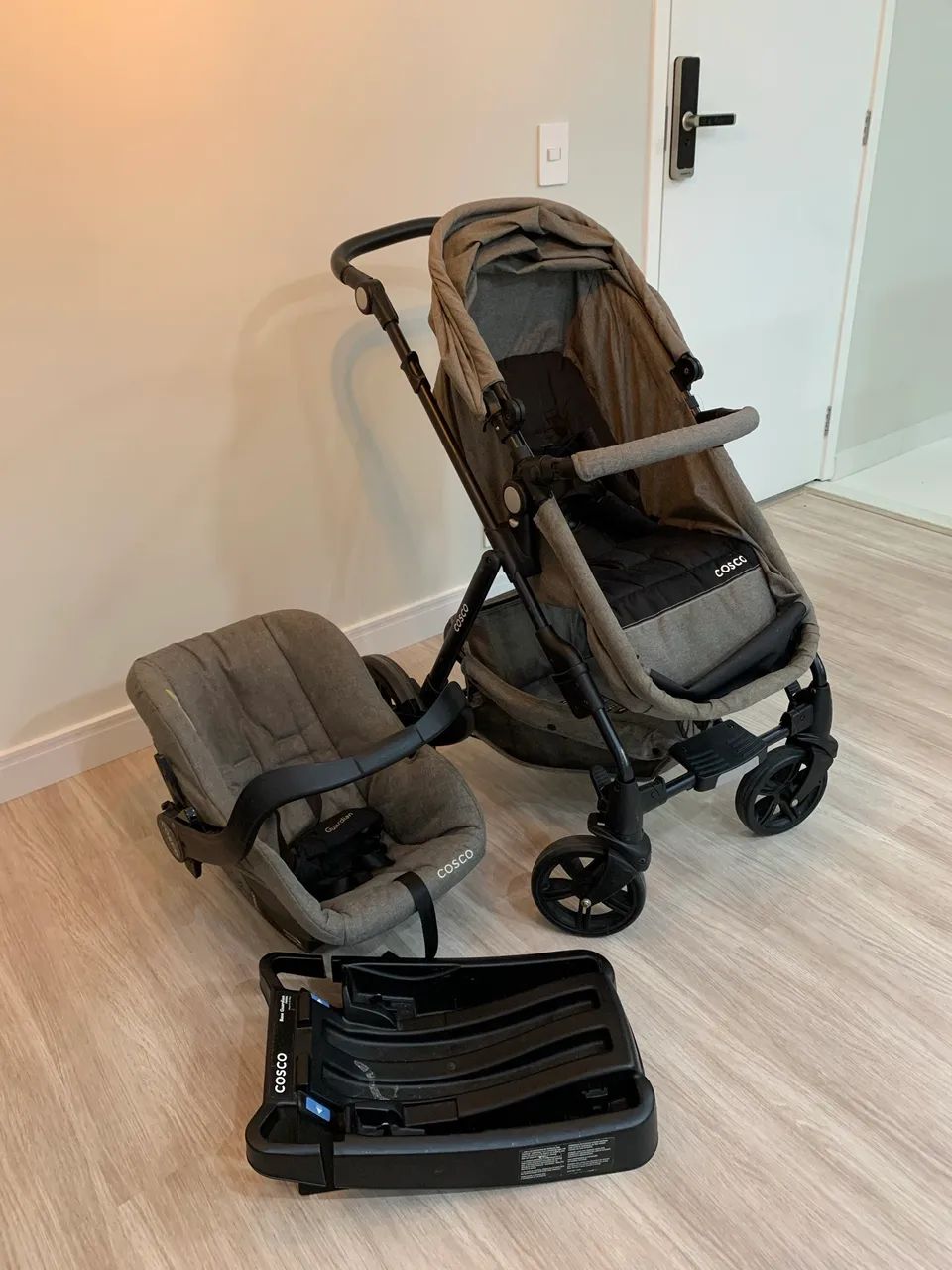 Kit Carrinho Travel Cosco | carrinho | Moisés | bebê conforto | Engate rápido carro.