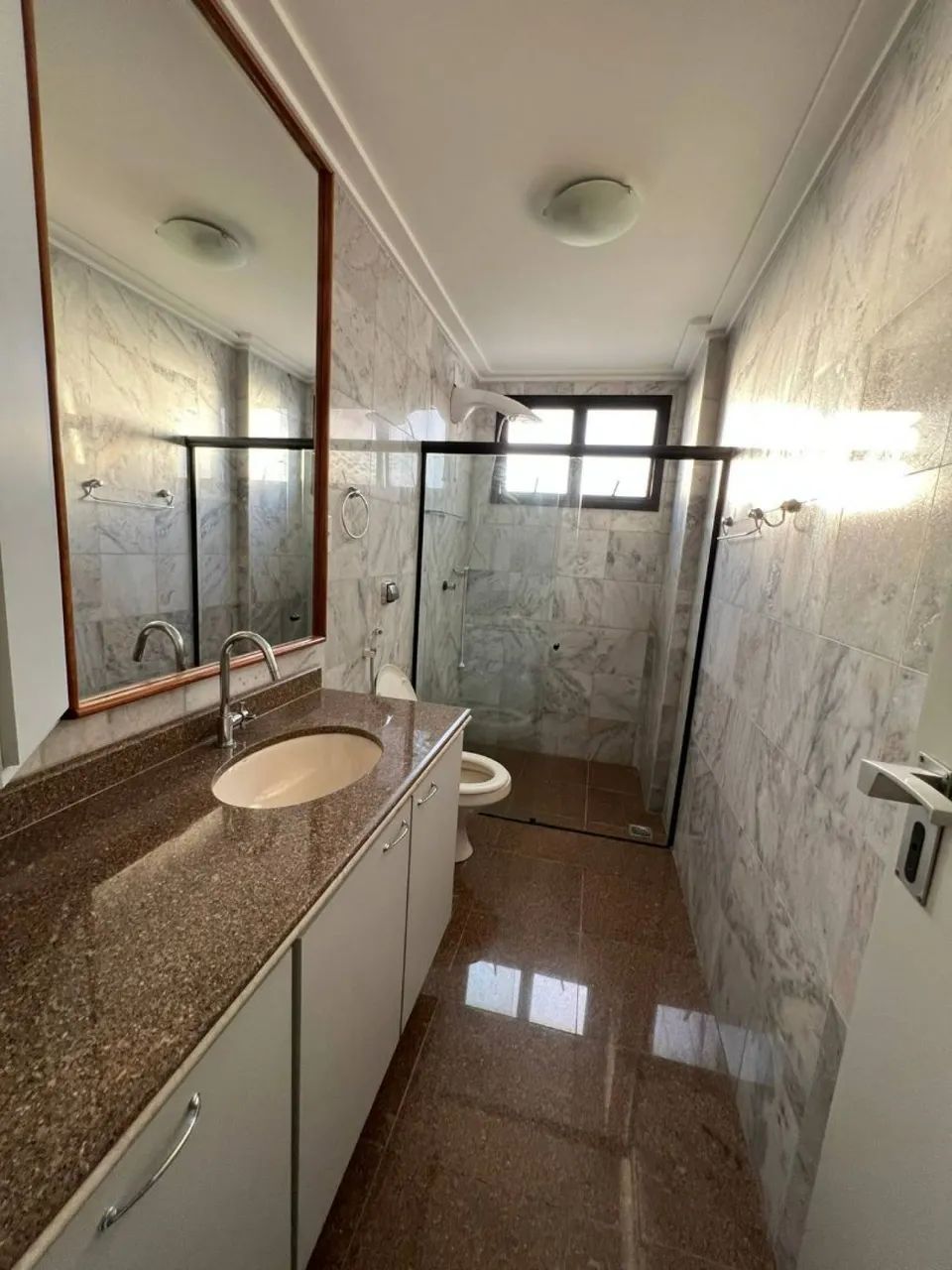 Apartamento Padrão com 170m² ,4 quartos ,2 suites ,4 banheiros ,2 vagas , Grageru, Grageru