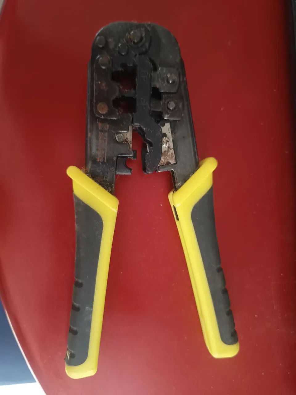 alicate crimpador modular com catraca da Klein Tools, modelo VDV226-011-SEN. 