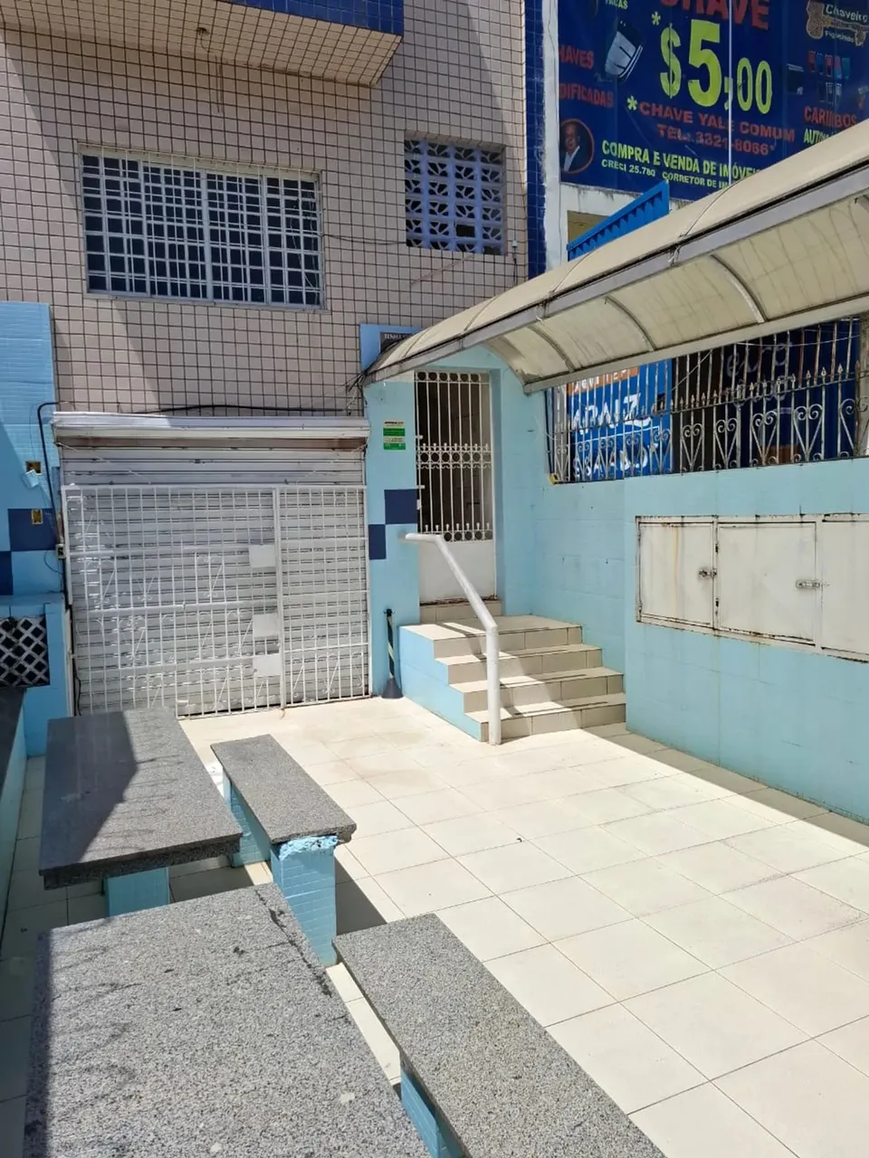 CASA COMERCIAL Á VENDA NA AV JOANA ANGÉLICA. IDEAL PARA CLÍNICAS, ESCOLAS E COMÉRCIO EM GE