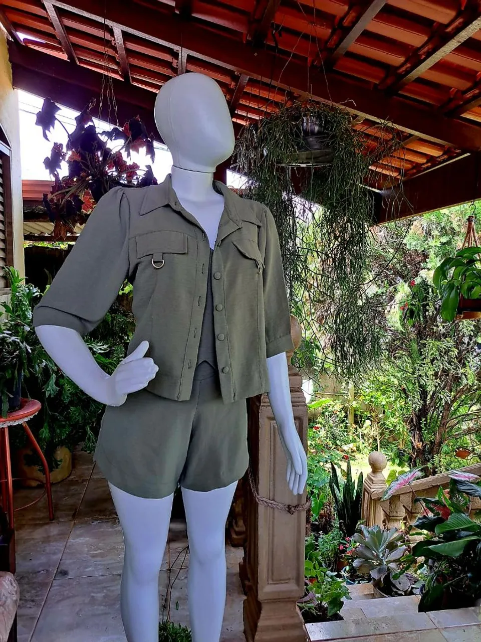 Conjunto feminino verde - composto por 3 peças 