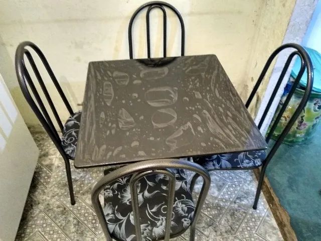 Mesa tubular de 4 cadeiras  - Foto 5