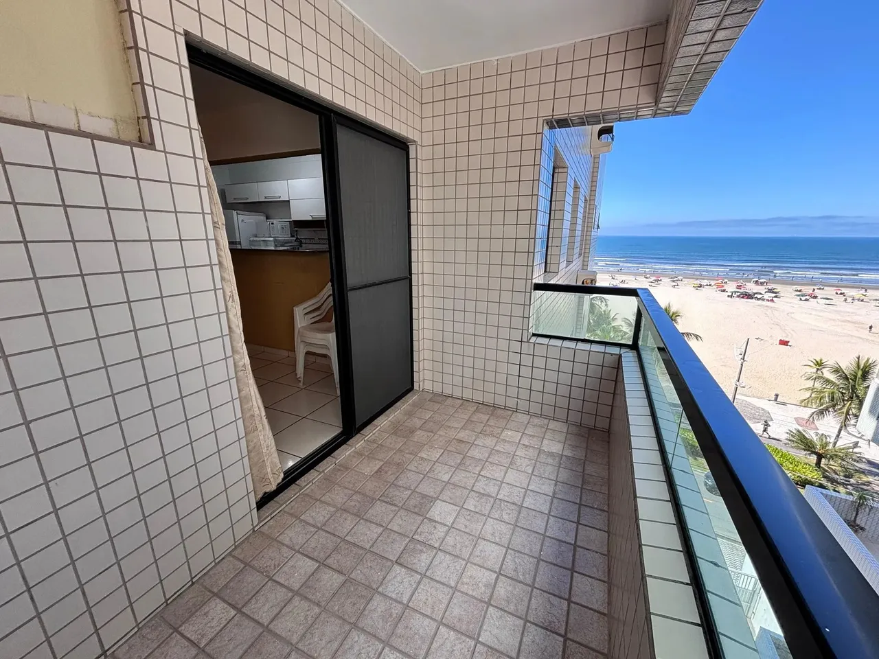 Apartamento à venda na Aviação, Praia Grande-SP: 2 quartos, 1 suíte, 2 salas, 77m² de área