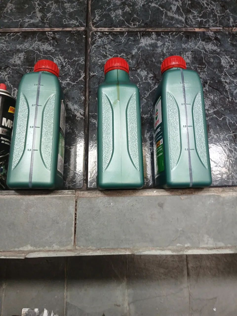 Óleo castrol usado 5w40 - Foto 3