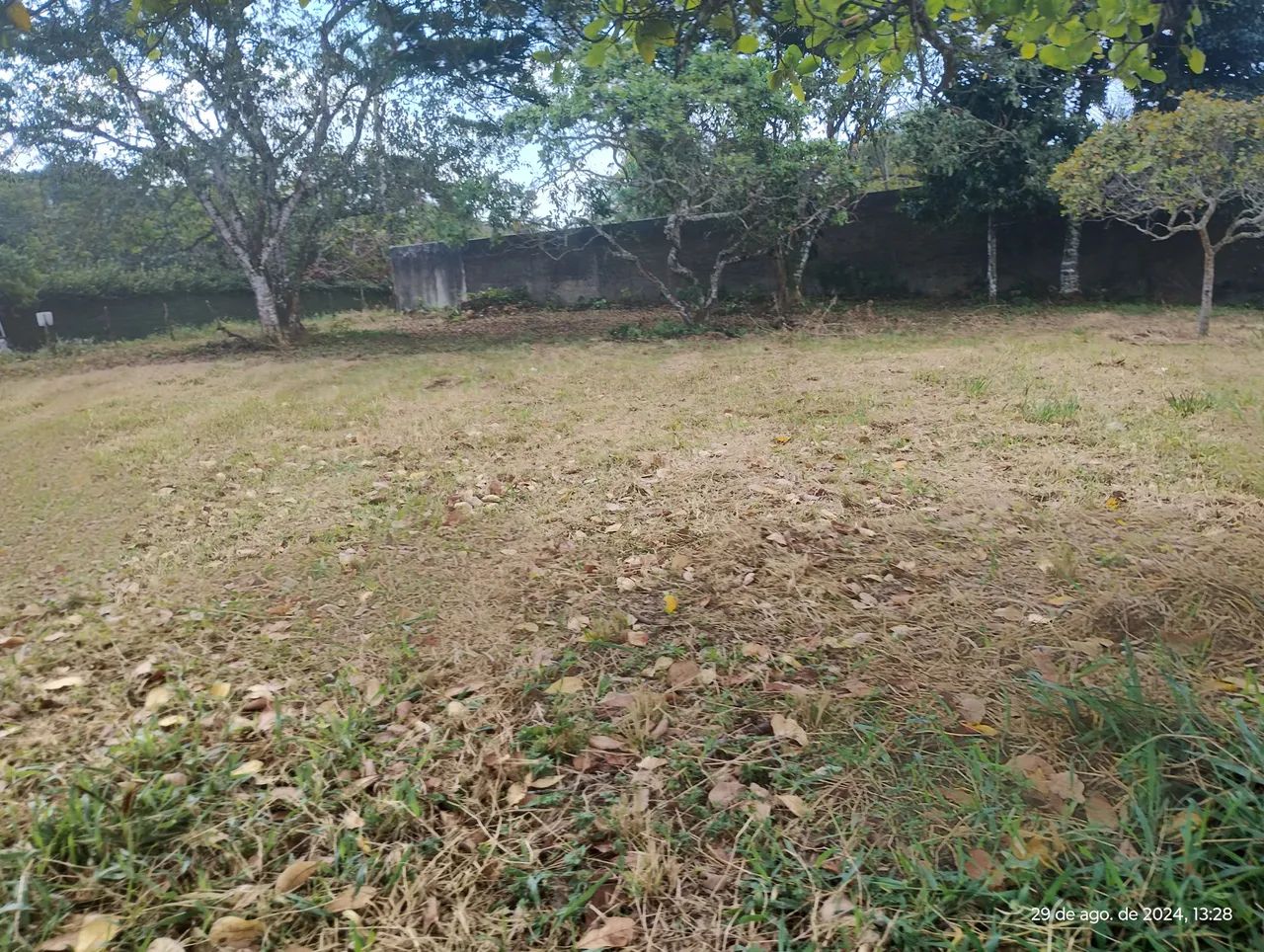 Área excelente em aldeia, nascente e de esquina. - Foto 3