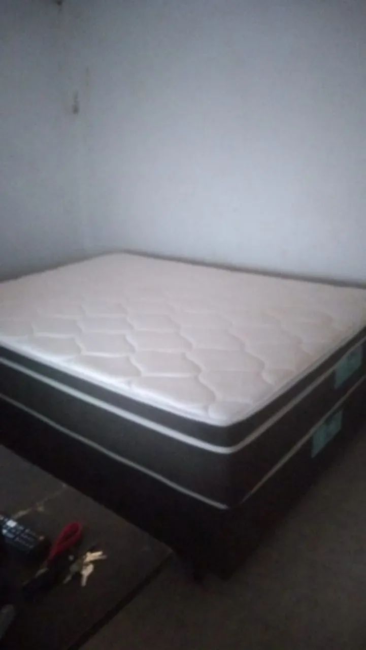 Vendo Mesa e cama64302125105153121